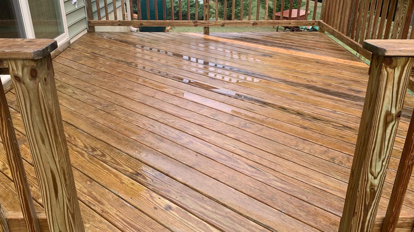 high pressure wood deck cleaning