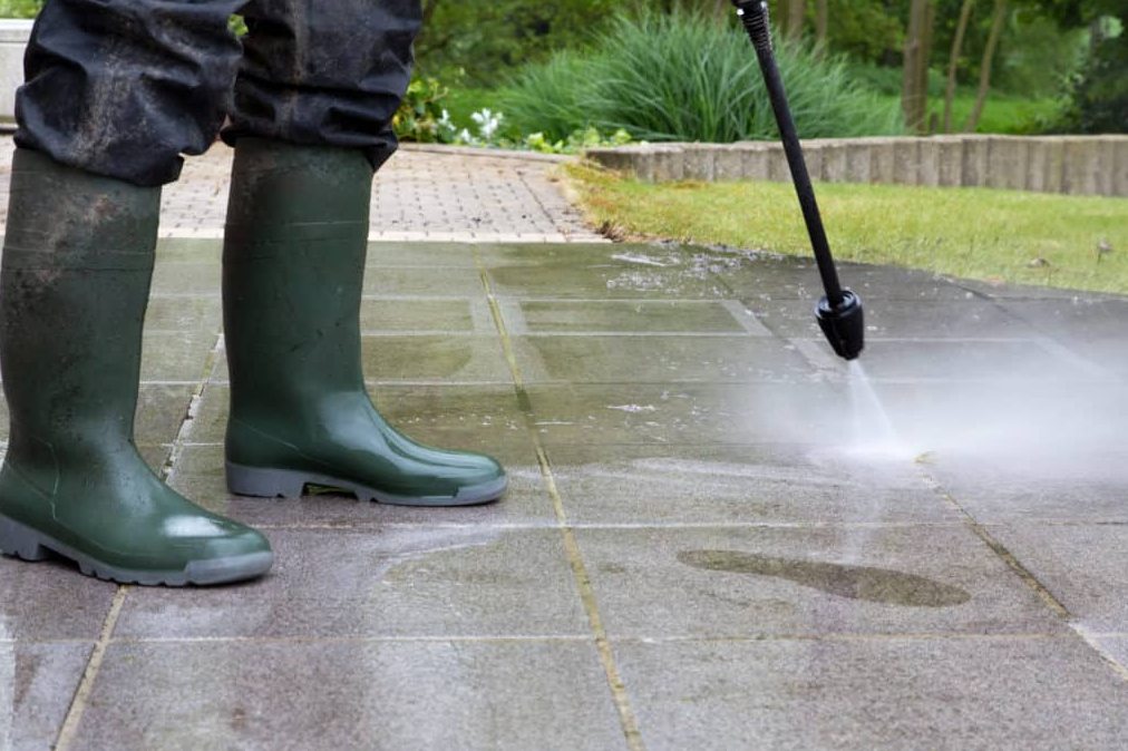 high-pressure cleaning pavers and patios